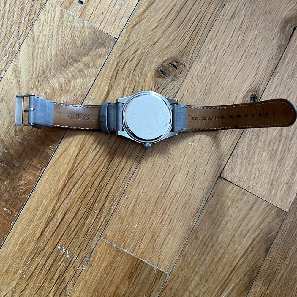 GUESS WATCH - Picture 4 of 4